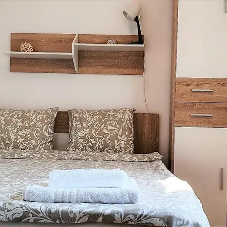 דירה Albisto Dragalevtsi Luxury סופיה